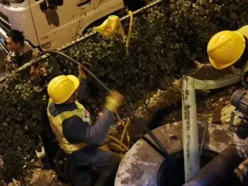 虹口区周家嘴路专业化粪池清理专车抽粪、吸粪高压清洗